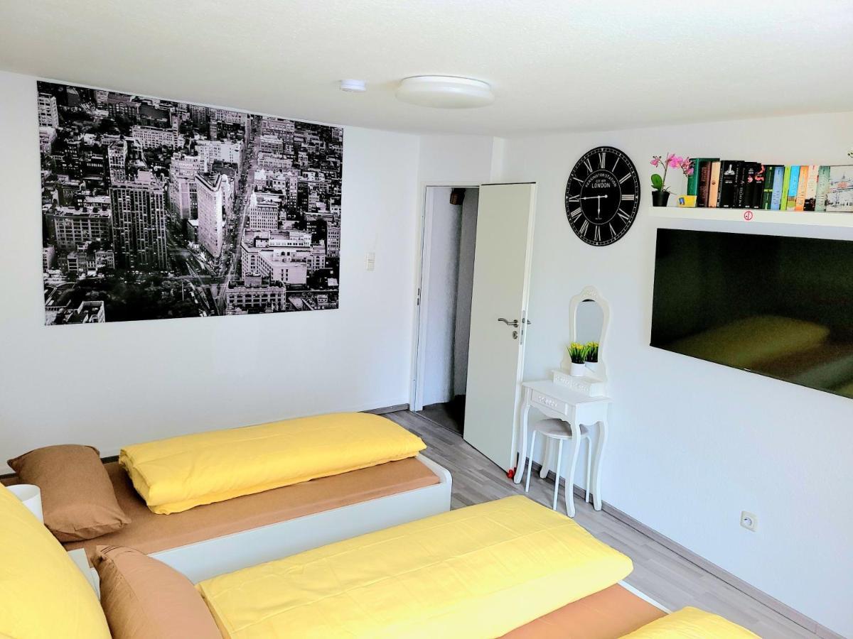 Ruhige, Zentrale Wohnung Am Schlosspark ヴィースバーデン エクステリア 写真